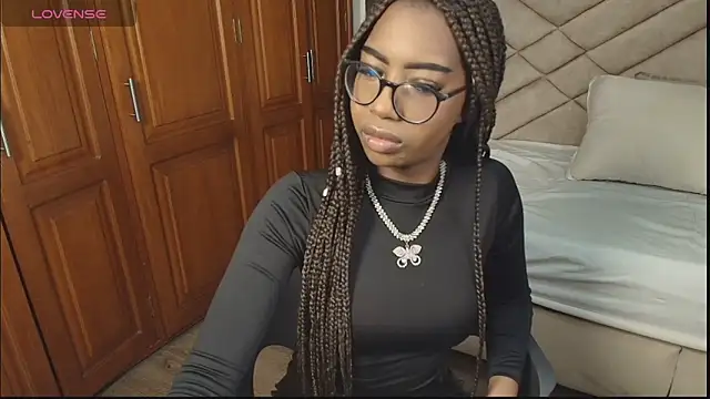 Snapshot of Raquel_jones chatting on October 7, 12:09 pm Raquel jones online show from October 7, 12:09 pm