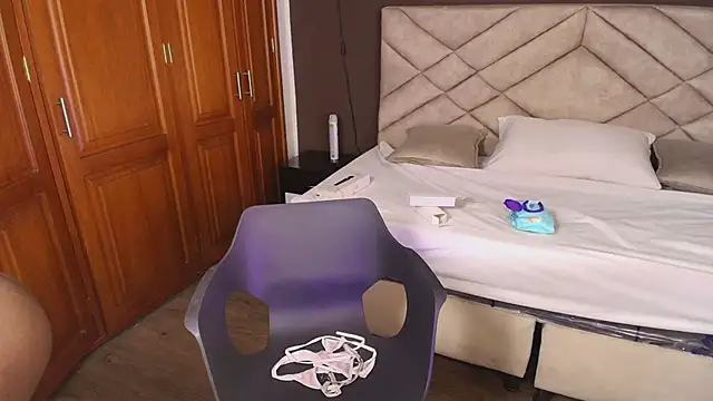 Raquel jones online show from November 25, 12:29 pm