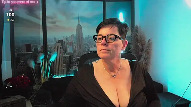 Snapshot of ninarandmann chatting on October 4, 4:44 pm ninarandmann online show from October 4, 4:44 pm