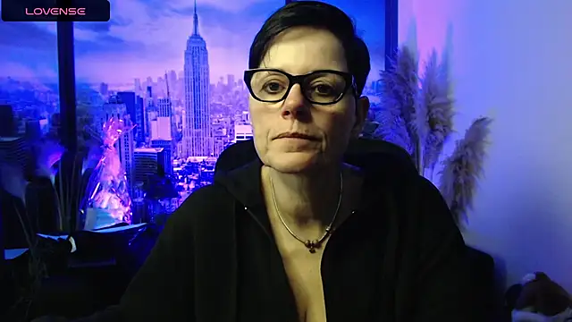 ninarandmann online show from April 10, 2:45 pm