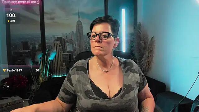 Snapshot of ninarandmann chatting on October 5, 4:45 pm ninarandmann online show from October 5, 4:45 pm