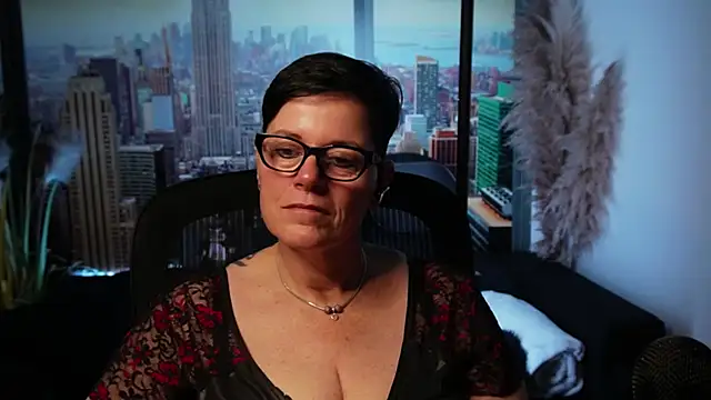 ninarandmann online show from November 18, 7:04 pm