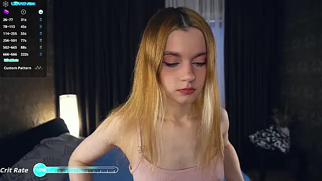 Snapshot of MariamAven chatting on October 11, 5:45 am MariamAven online show from October 11, 5:45 am