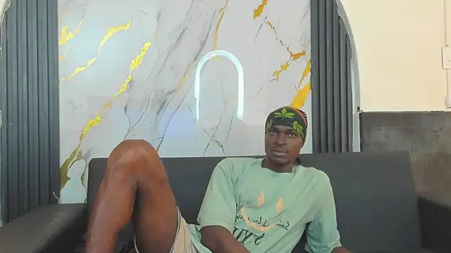 Terrance z online show from December 18, 7:40 pm