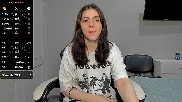 broosnica1 online show from November 1, 7:45 am