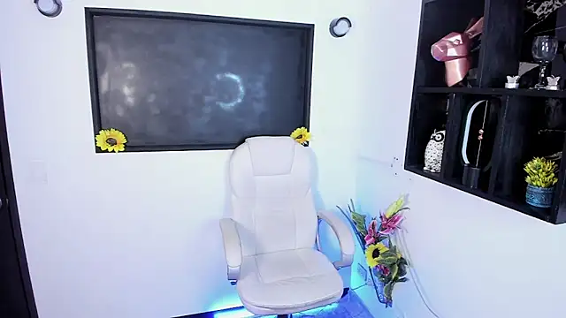 xenia golden online show from March 4, 9:43 pm