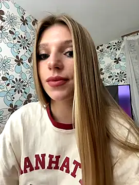 Snapshot of adel_secret chatting on October 13, 7:38 pm adel secret online show from October 13, 7:38 pm