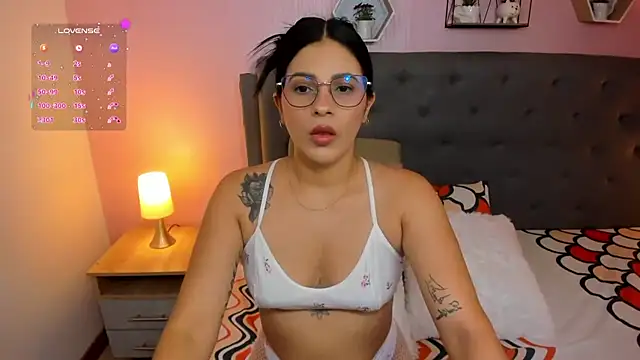 Latin Rachell3 online show from September 15, 10:28 pm