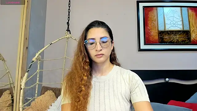 Snapshot of _LaraMom_ chatting on October 20, 7:39 pm  LaraMom  online show from October 20, 7:39 pm