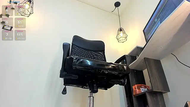 Snapshot of victoria_Christie chatting on October 20, 11:02 am victoria Christie online show from October 20, 11:02 am