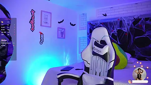 Snapshot of Marianamonroe_ chatting on October 24, 7:21 pm Marianamonroe online show from October 24, 7:21 pm