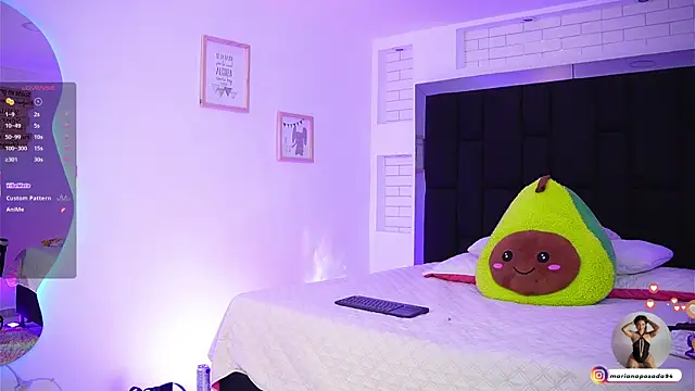 Snapshot of Marianamonroe_ chatting on October 13, 6:54 pm Marianamonroe online show from October 13, 6:54 pm