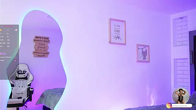 Snapshot of Marianamonroe_ chatting on October 3, 6:57 pm Marianamonroe online show from October 3, 6:57 pm