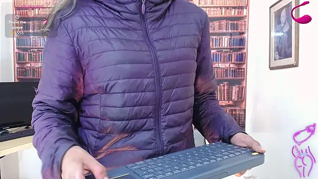 Catalella Ar online show from November 12, 3:15 am