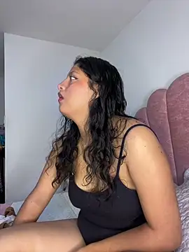 Snapshot of tati__22 chatting on October 9, 4:55 pm tati 22 online show from October 9, 4:55 pm