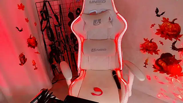 Snapshot of NightFury_ chatting on October 26, 7:42 pm NightFury online show from October 26, 7:42 pm