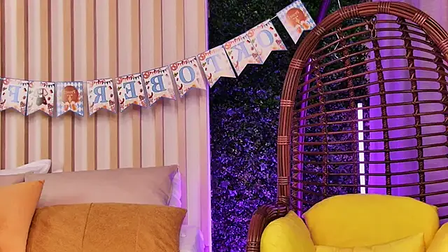 LunaWills  online show from October 1, 4:17 am