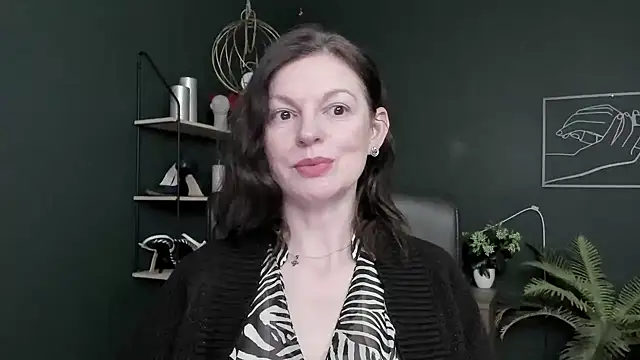 VivianWILD online show from March 30, 6:02 am