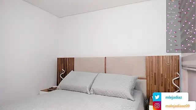 MalejaDiaz  online show from September 8, 5:12 pm