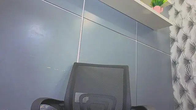 Hilary-banks online show from November 23, 6:38 am