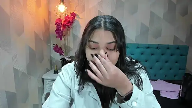 LindaBreeS online show from February 15, 2:16 pm