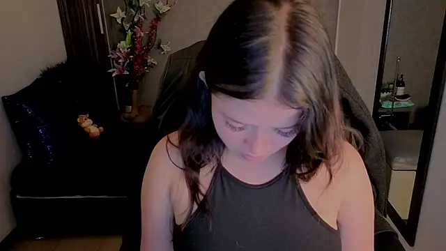 almma shy online show from October 1, 2:33 pm