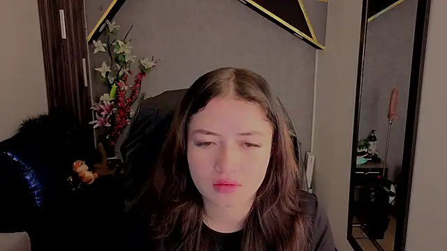 almma shy online show from October 7, 1:15 pm