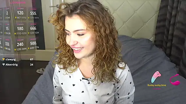 Snapshot of YesPussyClover chatting on October 12, 8:22 pm YesPussyClover online show from October 12, 8:22 pm