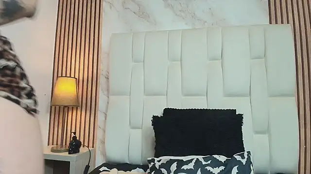 Snapshot of Naughty_Kittenm chatting on October 28, 11:38 am Naughty Kittenm online show from October 28, 11:38 am