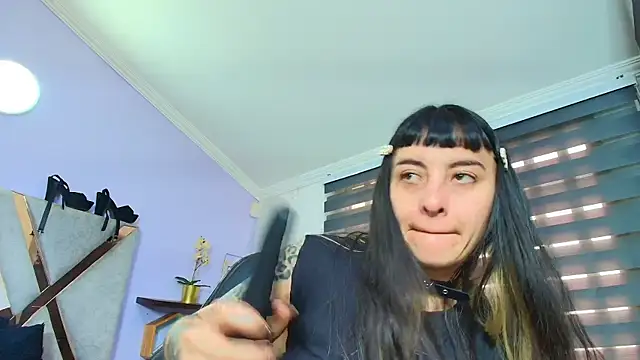 Snapshot of Naughty_Kittenm chatting on October 14, 11:35 am Naughty Kittenm online show from October 14, 11:35 am