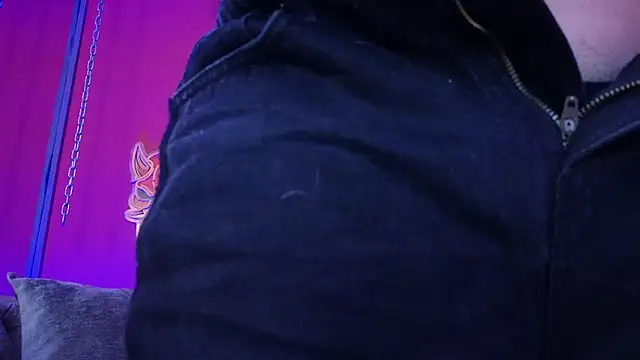 Julieta Russell online show from March 7, 12:45 pm