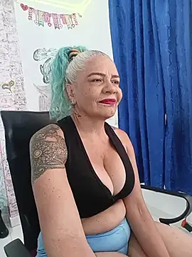 freyadevil333 online show from March 11, 4:20 pm