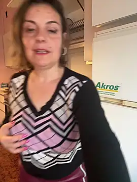 Snapshot of Sunbelxx chatting on October 29, 9:24 am Sunbelxx online show from October 29, 9:24 am