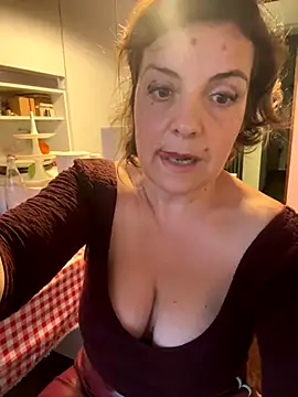 Snapshot of Sunbelxx chatting on October 23, 8:42 am Sunbelxx online show from October 23, 8:42 am