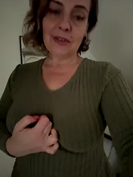 Snapshot of Sunbelxx chatting on October 21, 8:18 am Sunbelxx online show from October 21, 8:18 am