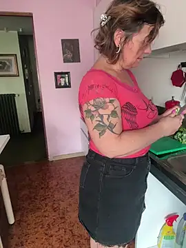 Snapshot of Sunbelxx chatting on September 25, 10:03 am Sunbelxx online show from September 25, 10:03 am