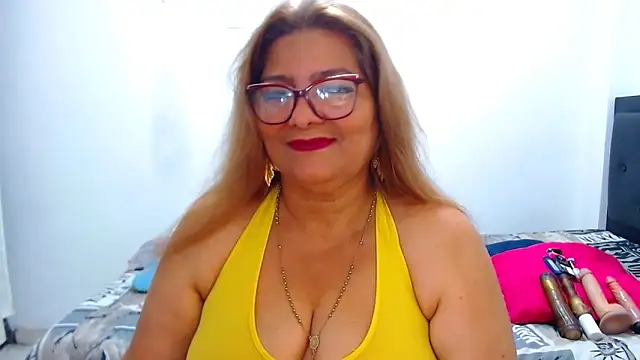 maturehot649 online show from October 19, 1:57 pm