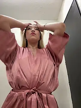 MollyCruz online show from May 31, 6:09 pm