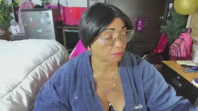 Mrs mommy  online show from November 18, 6:53 pm