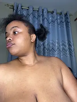 Linahlove online show from March 12, 11:29 pm