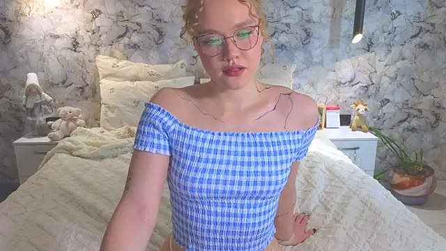 Aurora Golden1 online show from April 5, 3:16 am