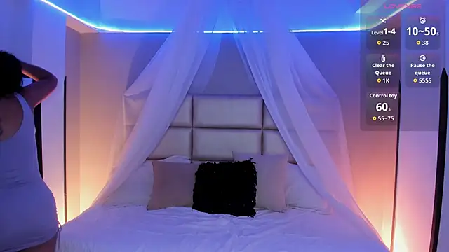 kristen kassi online show from October 8, 10:52 am