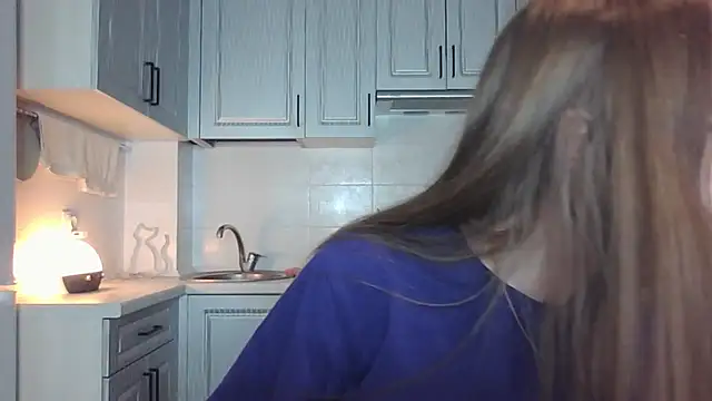 leslie my lovee online show from October 3, 9:09 pm