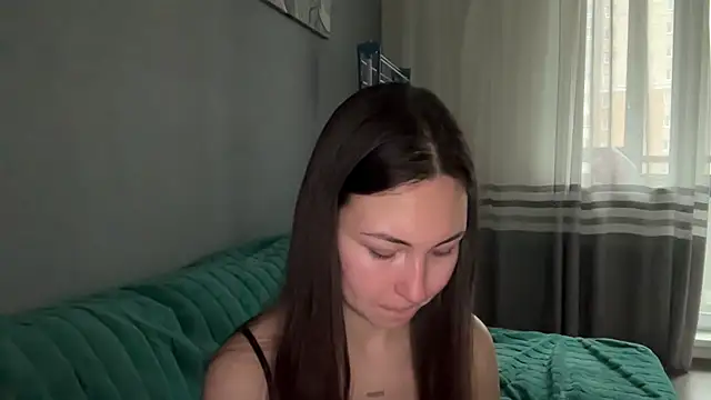 GIGI BENNET online show from September 19, 5:17 am