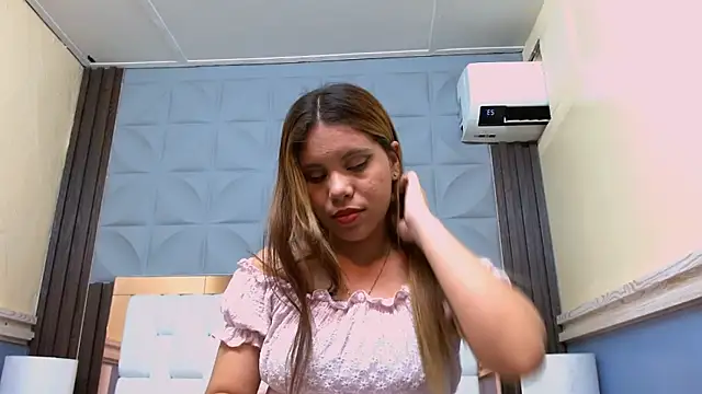 Snapshot of Nicole_Ramires chatting on October 23, 4:24 pm Nicole Ramires online show from October 23, 4:24 pm