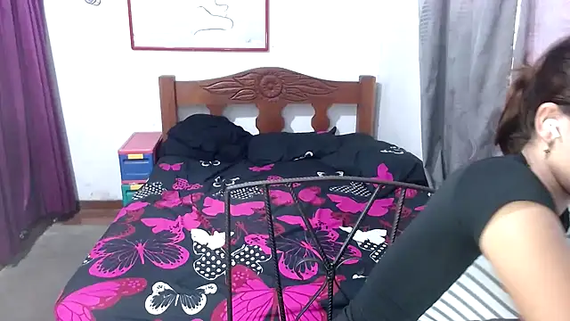 Snapshot of LadyMilk003 chatting on October 7, 3:16 pm LadyMilk003 online show from October 7, 3:16 pm