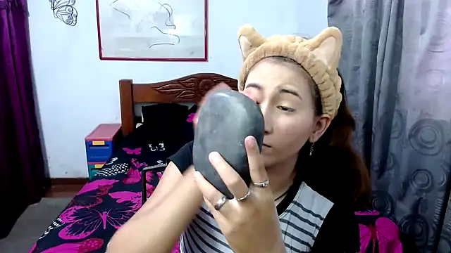 Snapshot of LadyMilk003 chatting on September 20, 3:32 pm LadyMilk003 online show from September 20, 3:32 pm