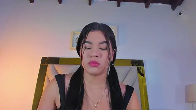 nicole grace0 online show from October 21, 12:09 pm