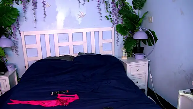 Snapshot of FerrariRedxBabestation chatting on October 24, 1:51 pm FerrariRedxBabestation online show from October 24, 1:51 pm