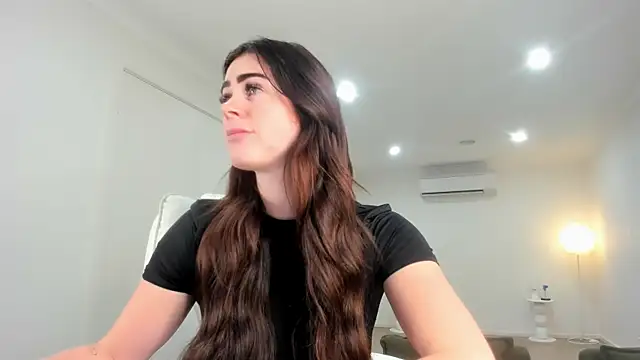 aus queen online show from October 18, 12:14 am